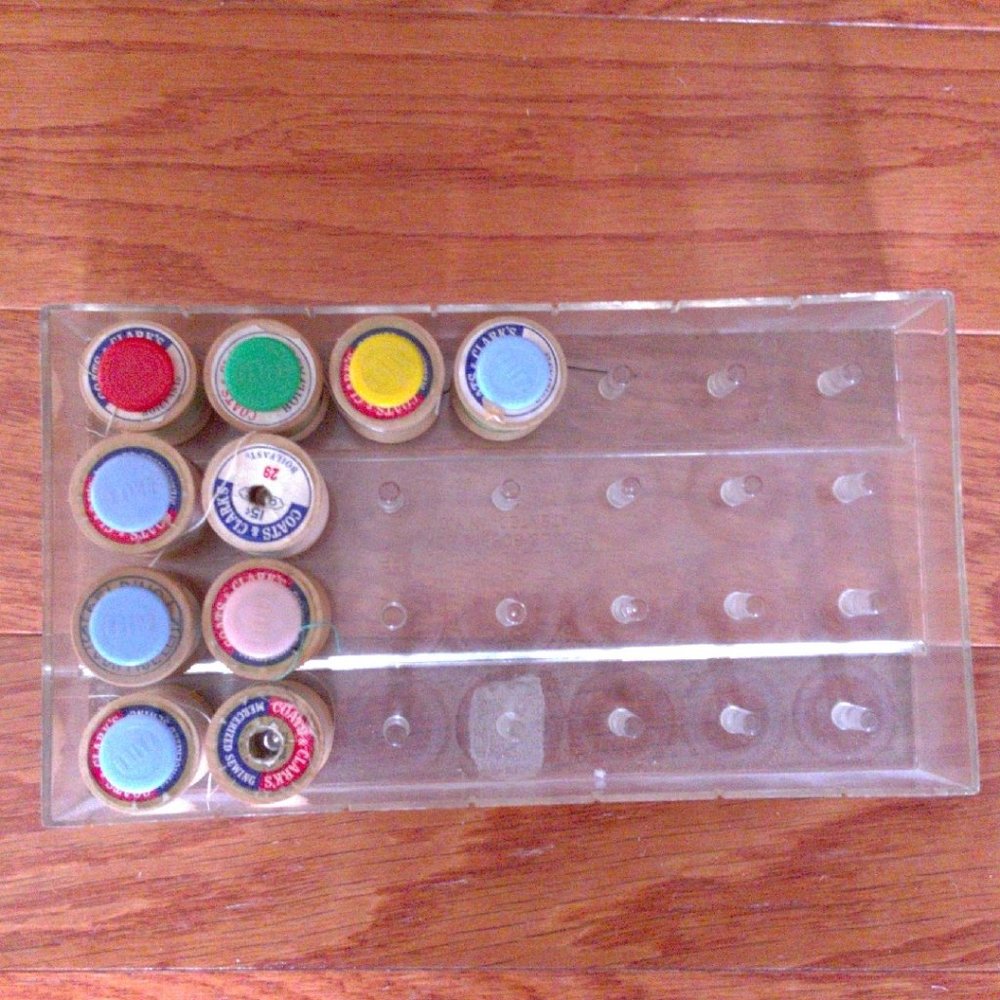 Vintage Collection of 37 Wooden Spools of Thread and Stacking Trays - Picture 3 of 5